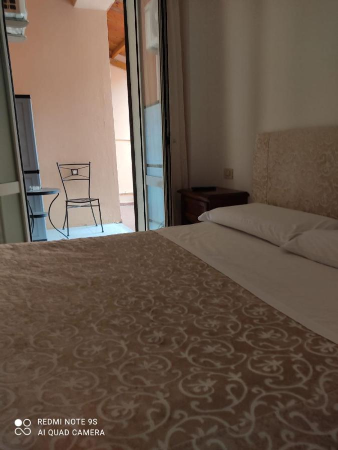Gemini Camere E Suites 그레세토 외부 사진